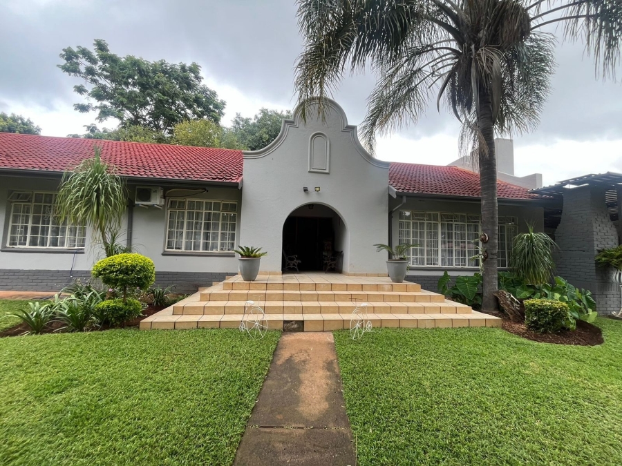 4 Bedroom Property for Sale in Protea Park North West